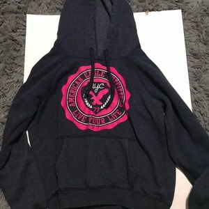 Juniors American eagle sweatshirt// size medium